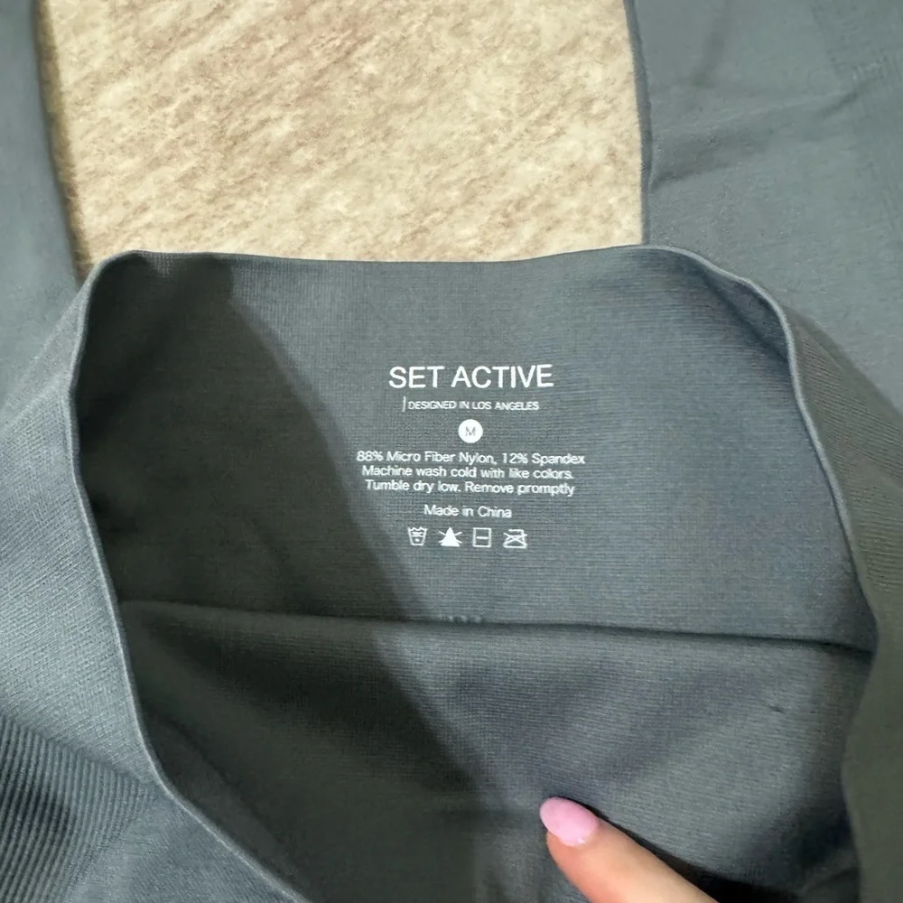 Set Active Sculptflex Leggings size medium - Picture 3 of 3